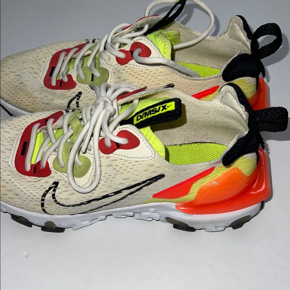 Nike Women’s Reaction Vision D/MS/X Tennis Shoes - Picture 8 of 11